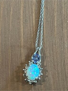 Gorgeous 10k white gold opal and genuine tanzanite necklace